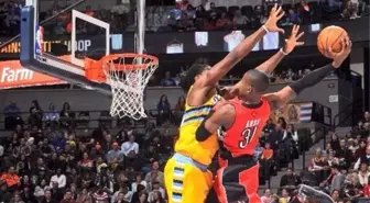 Terrence Ross Faried'in Üstünden Uçtu