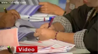 Tayland'da Göstericiler Oy Kullanımını Engelledi