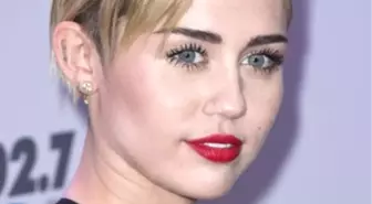 Miley Cyrus Yine Terk Edildi