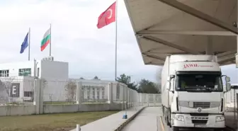 Kapıkule'de Bekleyen Tır'larda Gıda Ürünleri Bozuldu