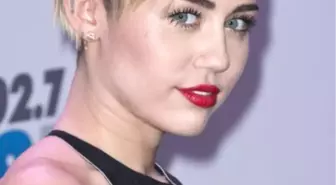 Miley'den Türk Fotoğrafçıya Çok Özel Pozlar