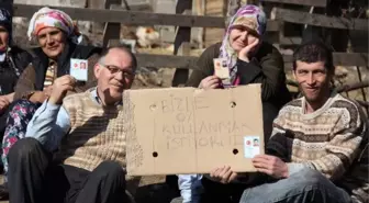 Bu Köyde Her Gün Seçim Kavgası Var