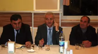 AK Parti Erzincan Adayı Başsoy, Muhtarlar ile Biraraya Geldi