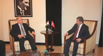 Dışişleri Bakanı Davutoğlu, Nuceyfi ile Görüştü