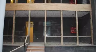 Kars Belediyesi Modern Hizmet Binası Tamamlandı