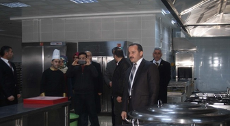 Mşü Öğrencileri 1 Liradan Yemek Yiyor