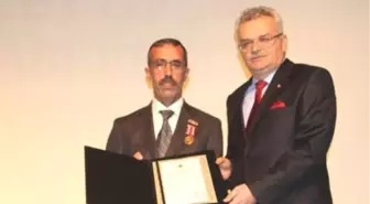 Şehit Babasına 'Devlet Övünç Madalyası'