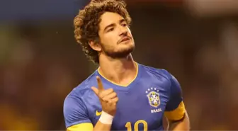 Pato, Corinthians'tan Sao Paolo'ya Gidiyor