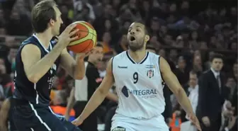 Yarı Finale Yükselen Son Takım Anadolu Efes Oldu