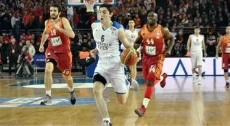 Anadolu Efes, Galatasaray'ı 69-64 Yendi