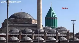 Mevlana Defnedildiği Anda Babasının Mezarı Ayağa Kalktı Mı