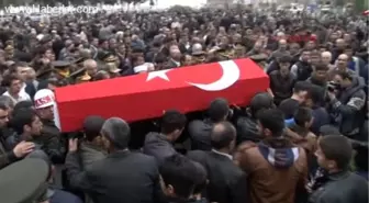 Şehit Asker Adana'da Toprağa Verildi