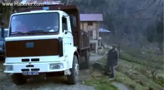 Rize'de ihtiyaç sahiplerine yakacak yardımı