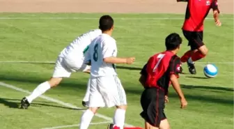 Karsspor Dibe Demir Attı