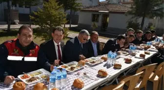 Kulu'da Şehit Ailesi Yemek Verdi