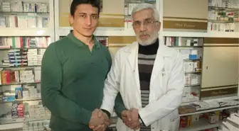 Yozgatlı Eczacı Behçet Civelek'ten Güreşçiye Destek
