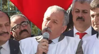 Eğitimciler MEB Yasa Tasarısını Protesto Etti