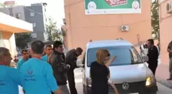 Nusaybin'de Minibüs Şarampole Devrildi: 12 Yaralı