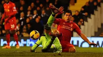 Suarez Rakibinin Gözünü Morarttı