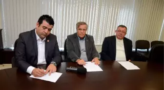 Muratpaşa'da 3 Meclis Üyesi İstifa Etti