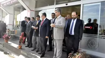 Diyanet Yetkilileri Hamza Erkal'ı Ziyaret Etti