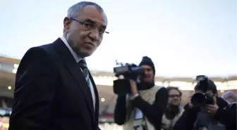 Fulham Felix Magath'a Emanet