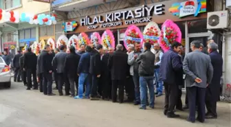 Osmancık'ta Hilal Kırtasiye Açıldı
