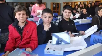 Beypazarı'nda 407 Öğrenciye Tablet Dağıtıldı