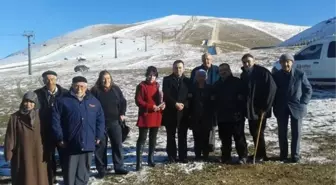 Huzurevi Sakinleri Akdağ Kayak Merkezi'nde