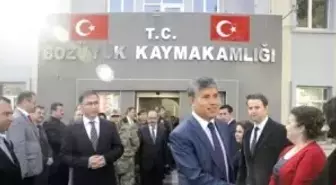 Vali Akpınar, Veda Ziyaretlerinde