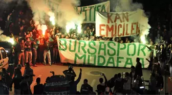 Bursasporlu Taraftarlar, TFF ve Yönetimi Protesto Etti