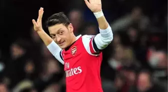 Mesut Özil Taraftarlardan Özür Diledi
