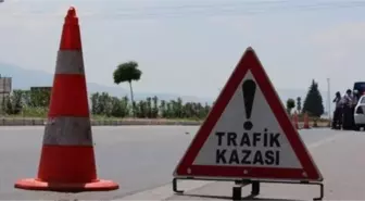 İzmir'de Trafik Kazası: 2 Ölü, 1 Yaralı