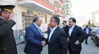 Bakan Yılmaz'dan Kemelek'in Ailesine Başsağlığı Ziyareti