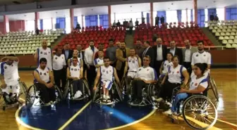 Engelli Basketbolcular, Şanlıurfa Galibiyetini Yeni Başkana Hediye Etti