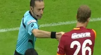 İşte Cüneyt Çakır'ın Derbi Notu!