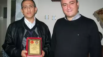 Türkav'da Plaket Töreni