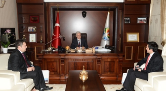 Aldırmaz : 'Adanalı Havalimanını Kolay Kolay Vermez'