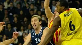 Anadolu Efes, Uzatmada Barcelona'ya 89-84 Yenildi