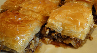 Antep Fıstığı Yerine Yer Fıstıklı ve Cevizli Baklava