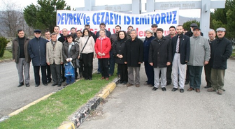 Devrek'te 'Cezaevi İstemiyoruz' Eylemi Devam Ediyor
