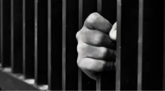 Mısır'da 21 Öğrenci 3'er Yıl Hapis Cezasına Çarptırıldı