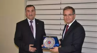 Kilis Valisi Tapsız, Müftü Kavşut Onuruna Yemek Verdi