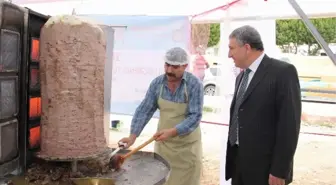 AK Parti Konyaaltı Belediye Başkan Adayı Sadi'den Kermes Ziyareti