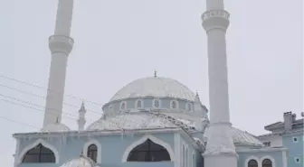 Çaldıran'da 4 Bin Kişilik Cami, Cuma Namazı ile Birlikte İbadete Açıldı