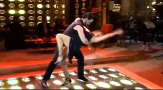 Gökçe Bahadır'ın Dansı Beyaz Show'a Damga Vurdu