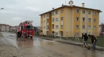 Saltukova'da Cadde ve Sokaklar Yıkanıyor