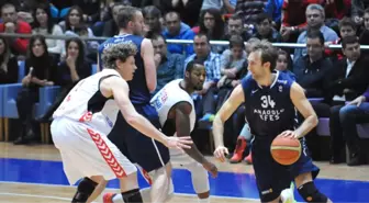 Efes'e Uşak'tan Darbe