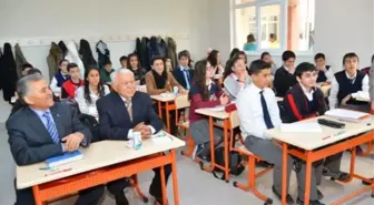 Hayırsever Ramazan Büyükkılıç Önce Okulu Yaptırdı, Sonda İlk Dersi Verdi