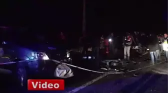 Otomobil ile Minibüs Çarpıştı: 5 Ölü, 2 Yaralı